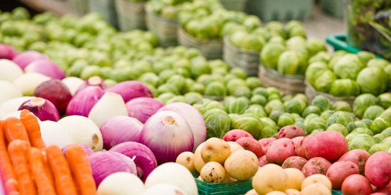 Kedai menjual sayur-sayuran segar di Malaysia