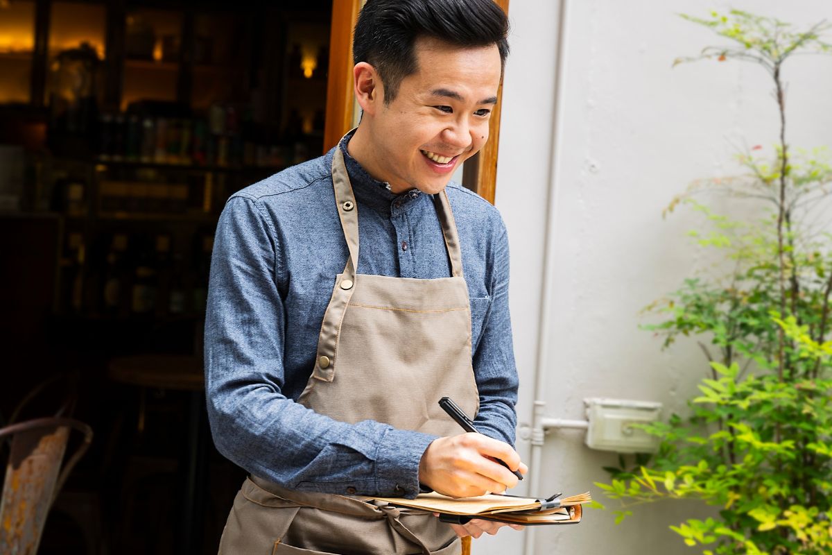 StoreHub vs QSolve: Which Is Better for Your Restaurant in Klang Valley?