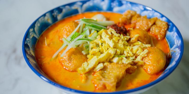 A bowl of laksa